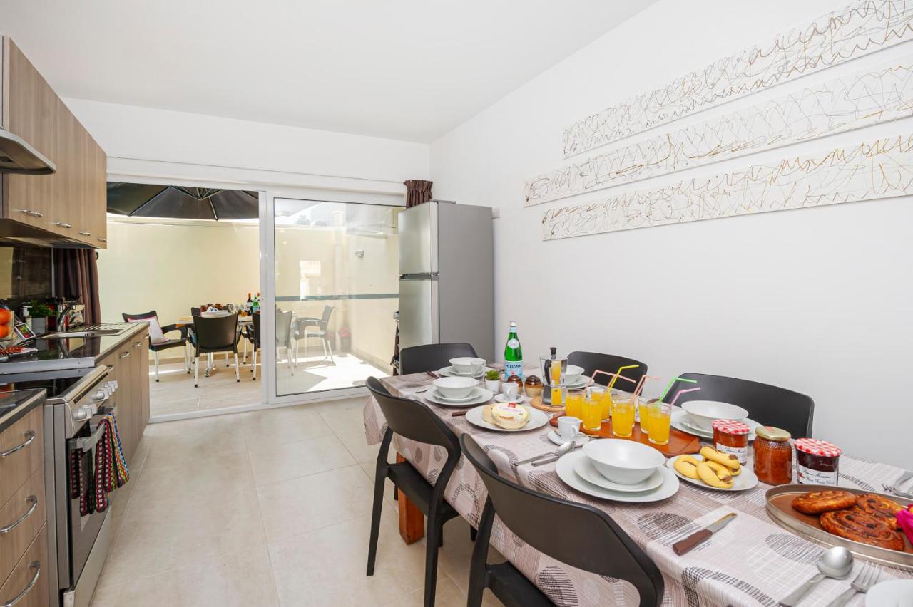 Summer Breeze 3 Bedroom Family Maisonette With Sunny Terrace In Mellieha - By Getawaysmalta Exterior foto