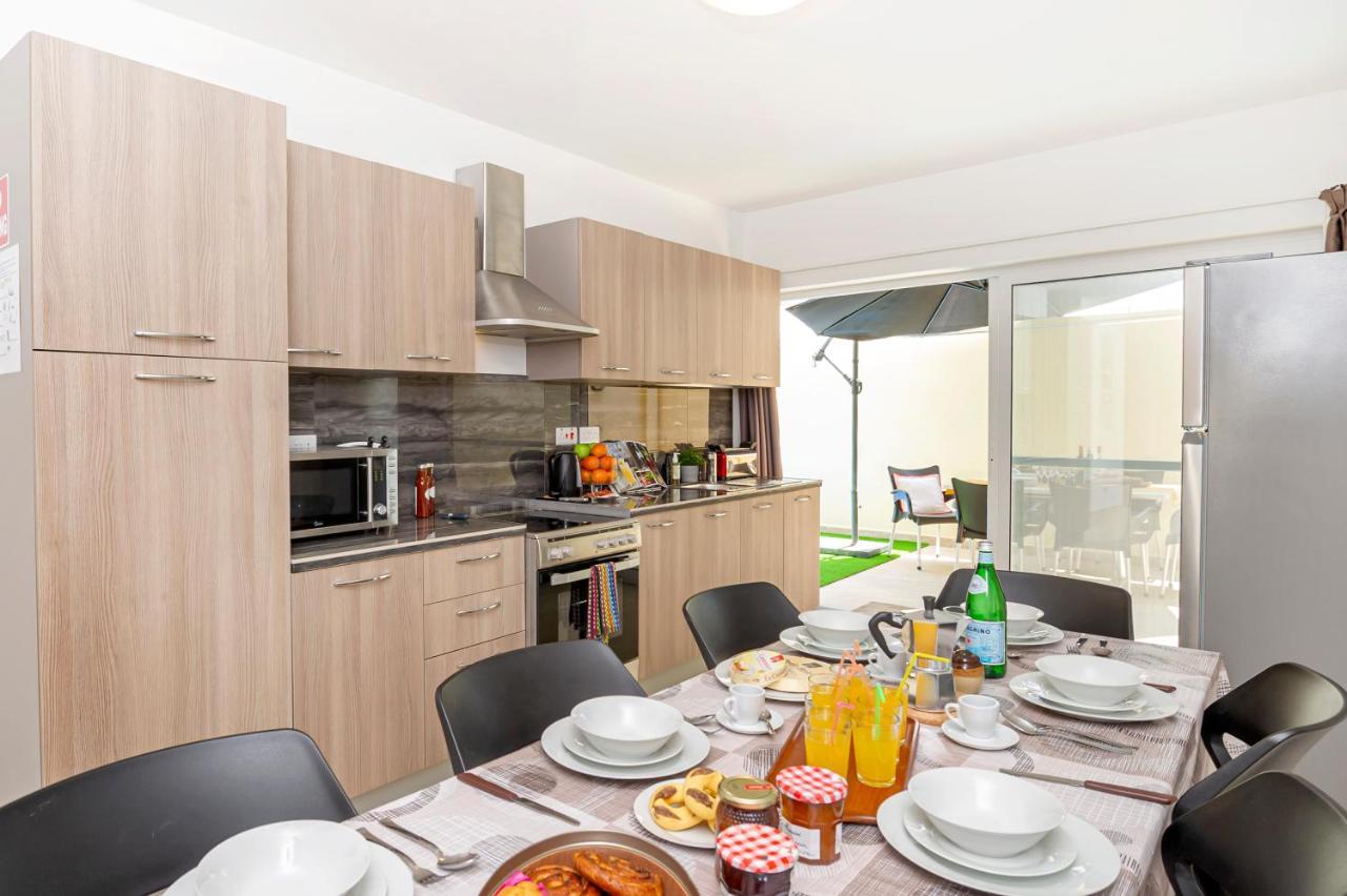 Summer Breeze 3 Bedroom Family Maisonette With Sunny Terrace In Mellieha - By Getawaysmalta Exterior foto